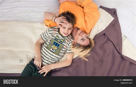 mom son bed xnxx|Mom Shared Bed With Her Son Until He Was 14 Years Old.